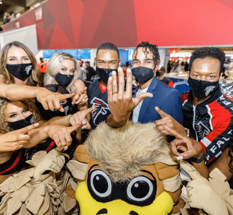 Atlanta Falcons cheerleader gets surprise wedding proposal at final game