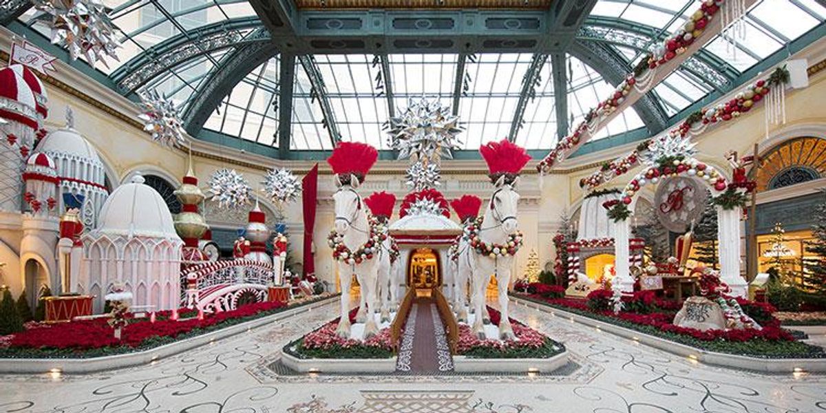 42-foot-tall tree is centerpiece of Bellagio conservatory's new holiday  display
