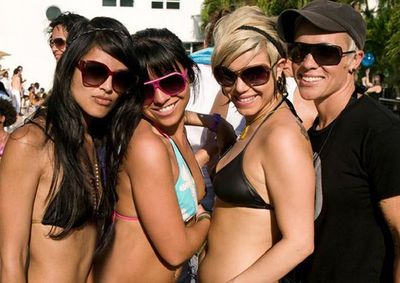 400px x 283px - Miami's Aqua Girl: Partying in a Bikini for a Good Cause