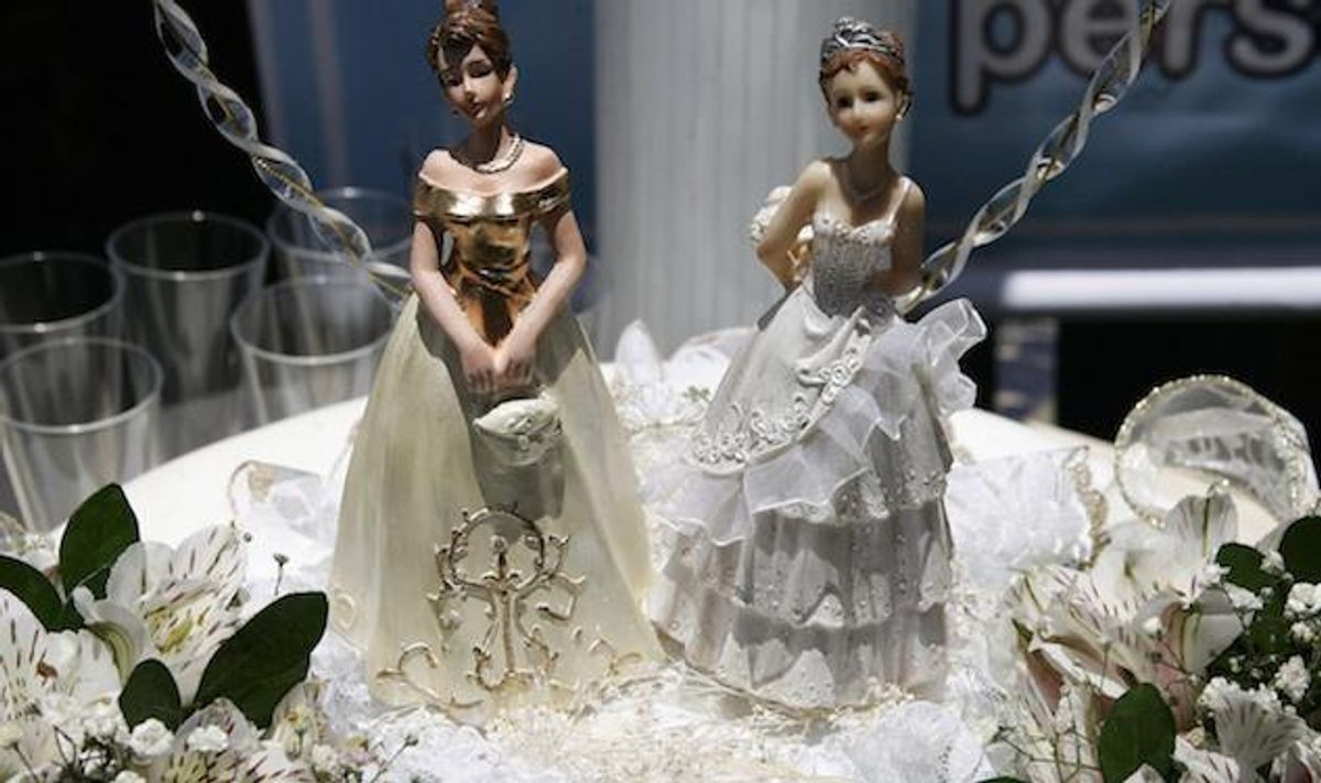 Homophobic Oregon Bakery Finally Repays Lesbian Couple