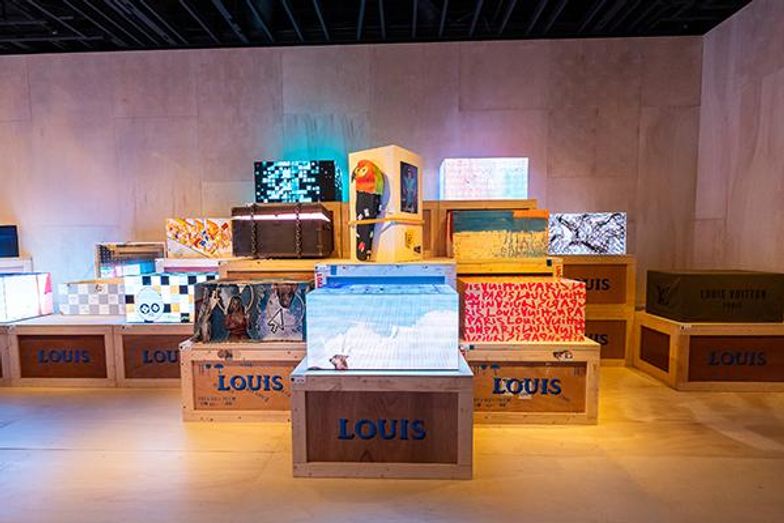 Louis Vuitton Wooden Trunks and Bags Flagship Window Display – Mightychic