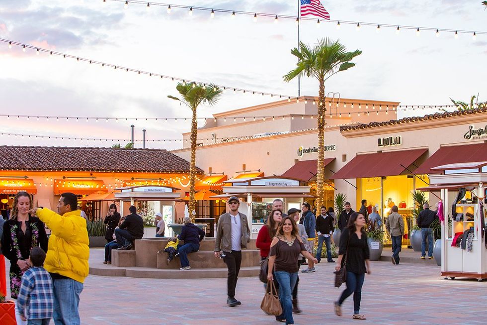 San Diego\u2019s Seaport Village is a shopper\u2019s paradise