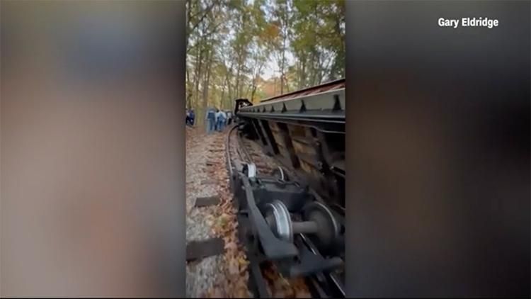 Multiple Injuries After Missouri Theme Park Train Ride Derailment